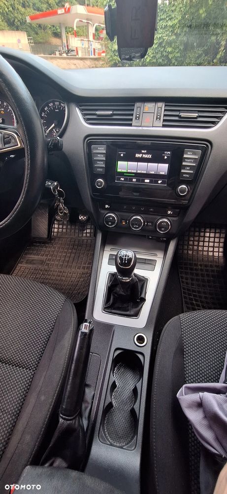 Skoda Octavia 1.6 TDI Active - 5