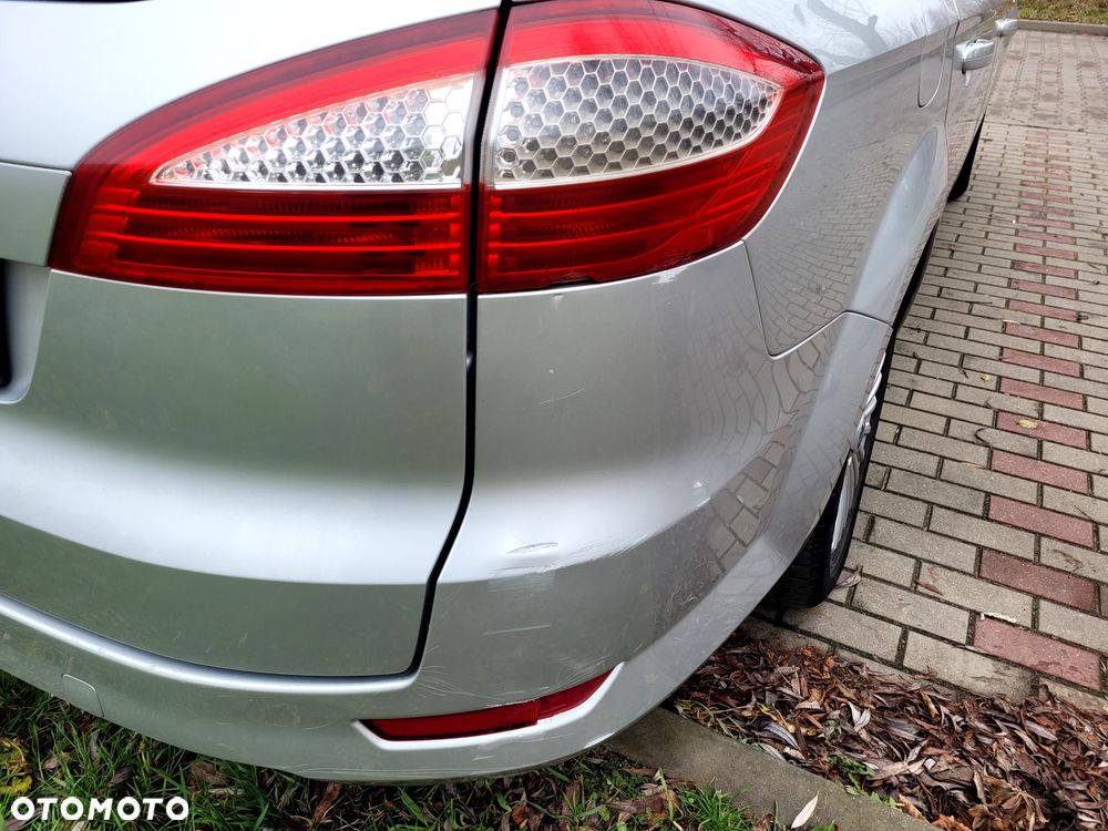 Ford Mondeo 2.0 Gold X - 24