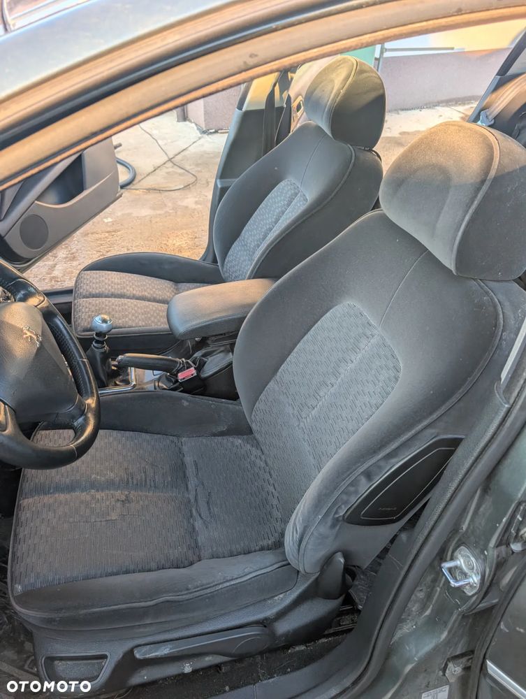 Peugeot 407 2.0 HDi Premium Navtech - 12