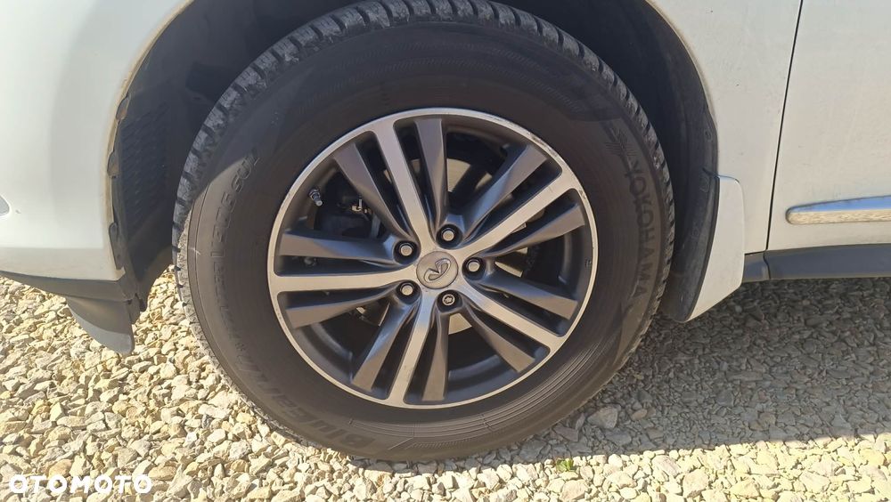 Infiniti QX60 - 11