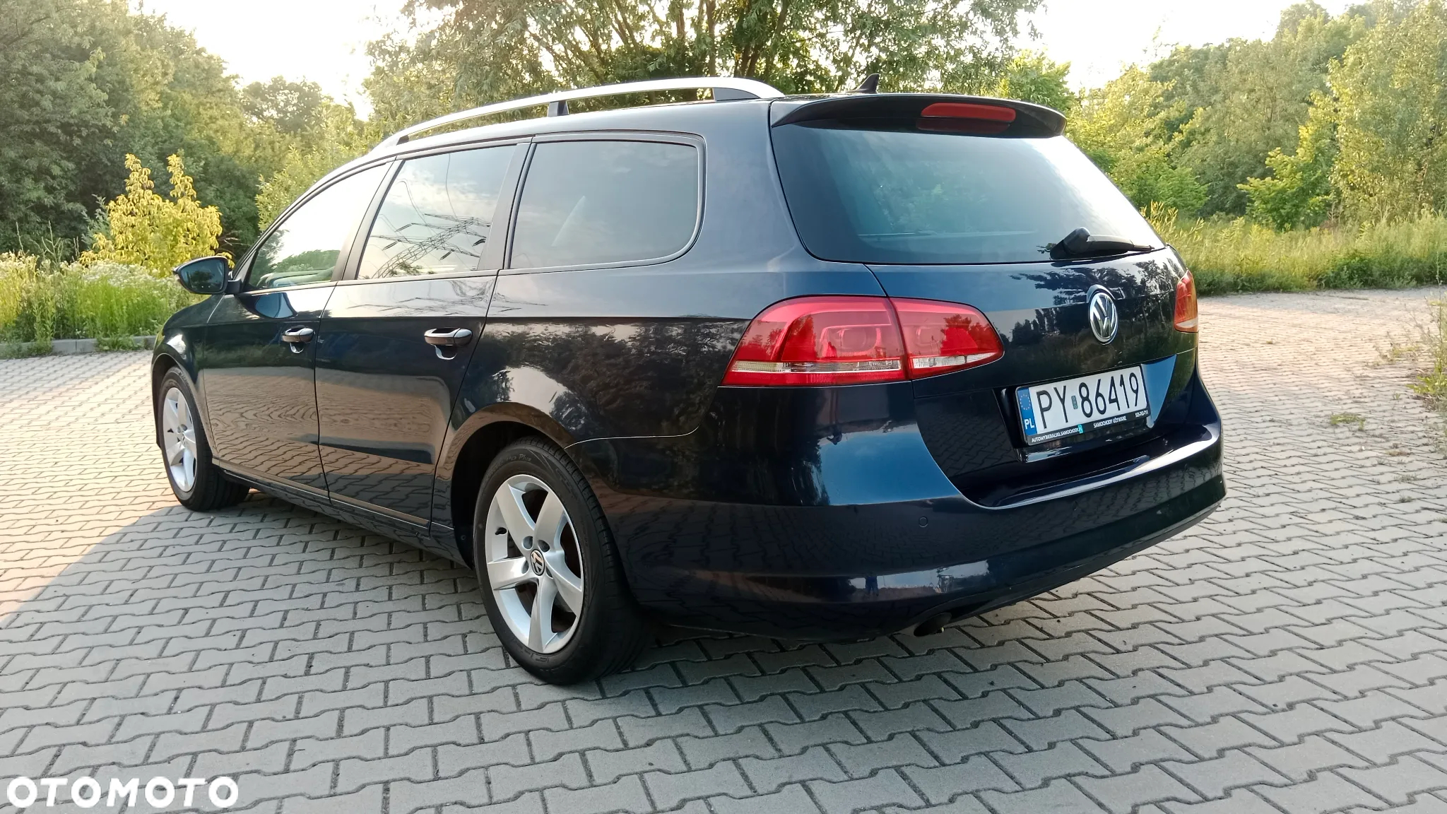 Volkswagen Passat 1.6 TDI Comfortline - 3