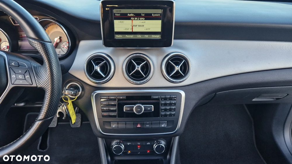 Mercedes-Benz CLA 200 CDI - 36