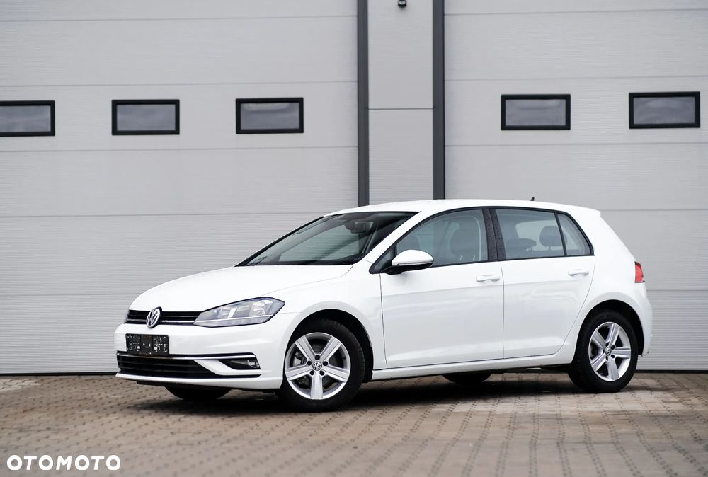 Volkswagen Golf - 2