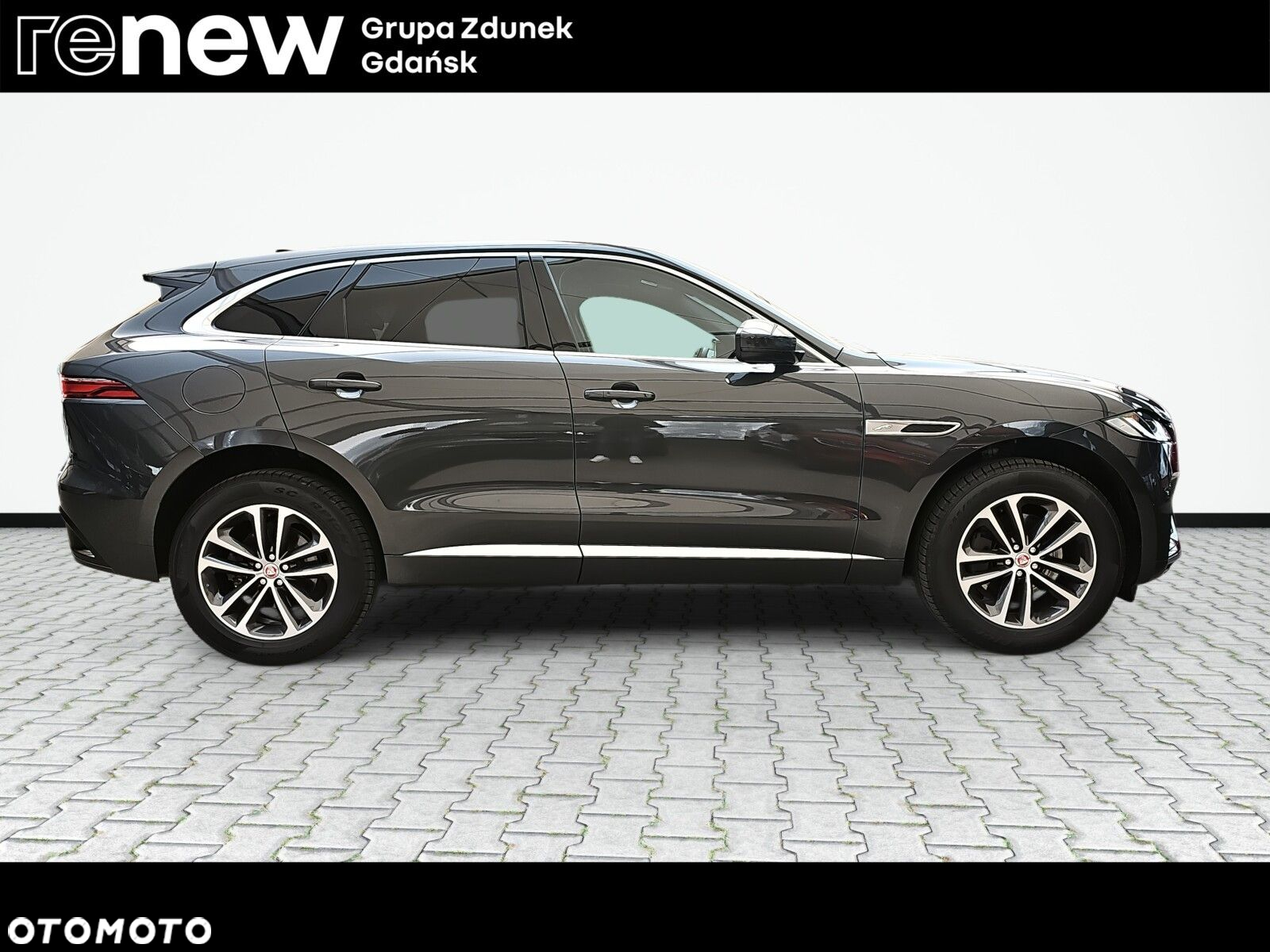 Jaguar F-Pace - 5