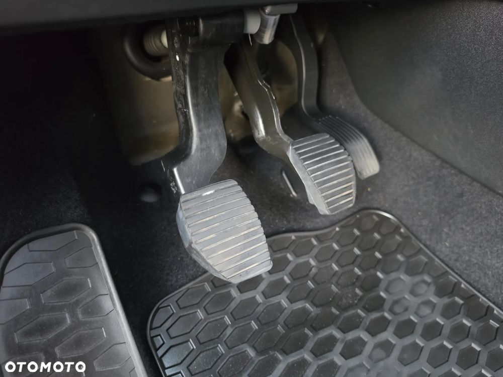 Citroën C3 1.2 PureTech Shine S&S - 29