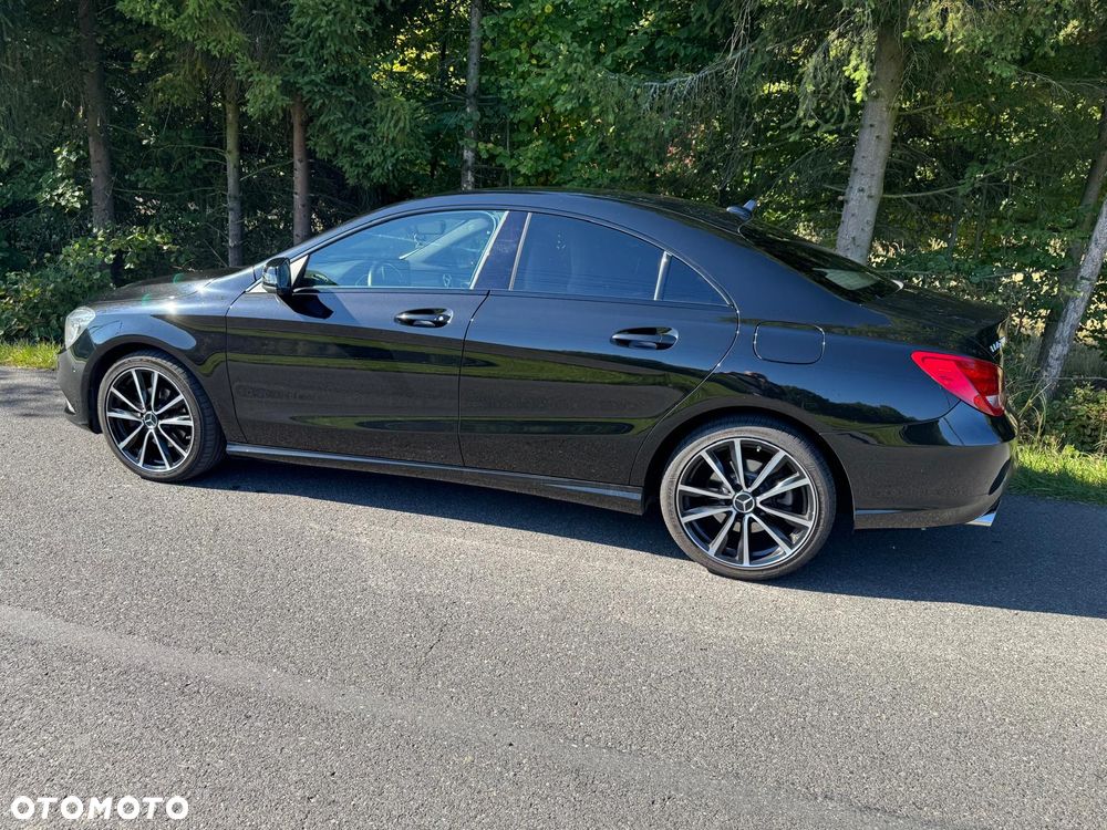 Mercedes-Benz CLA 200 7G-DCT AMG Line - 1