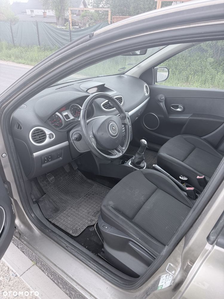 Renault Clio - 5