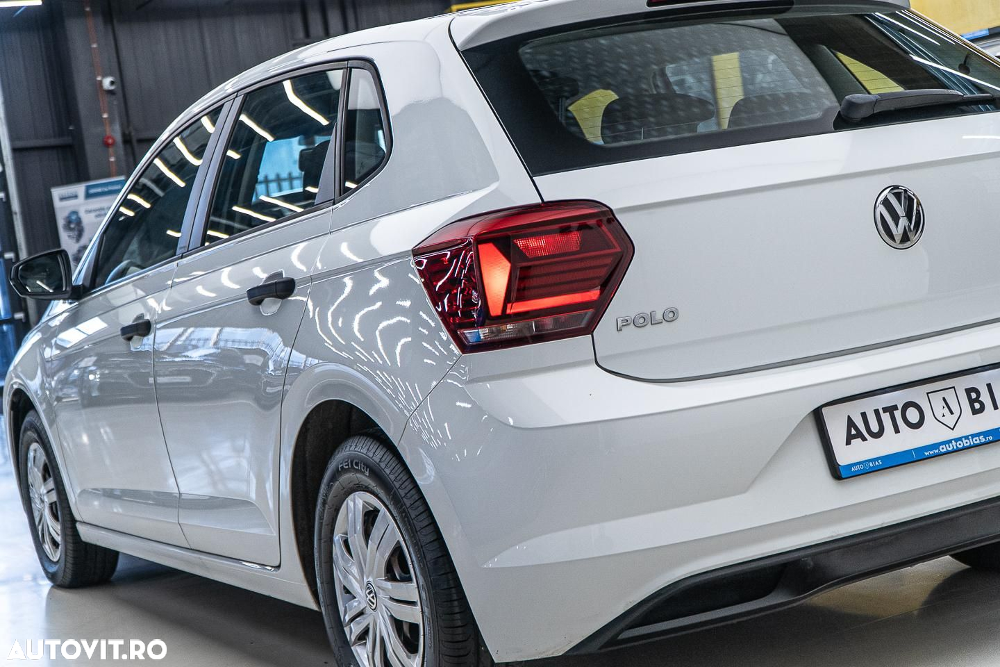 Volkswagen Polo 1.0 ACTIVE - 32