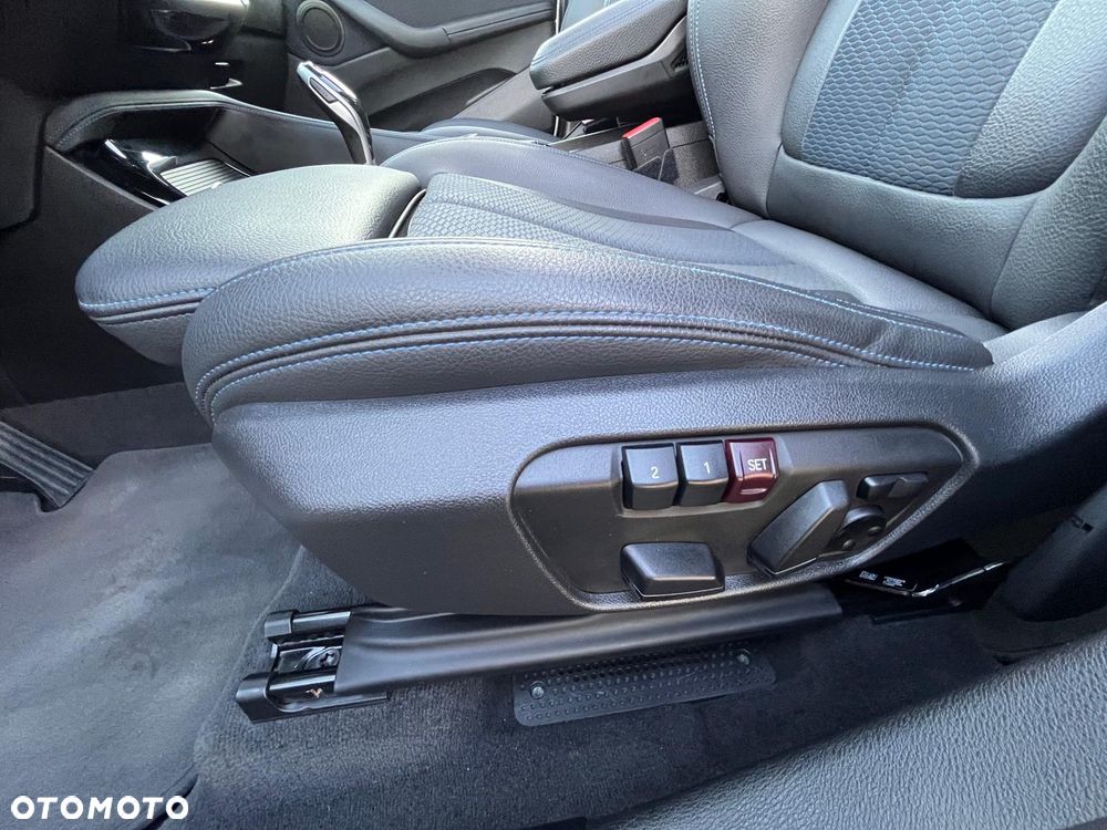 BMW X1 xDrive20i M Sport - 20