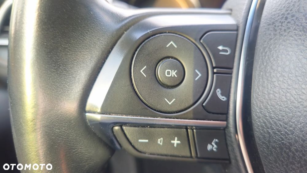 Toyota Camry 2.5 Hybrid Executive CVT - 21