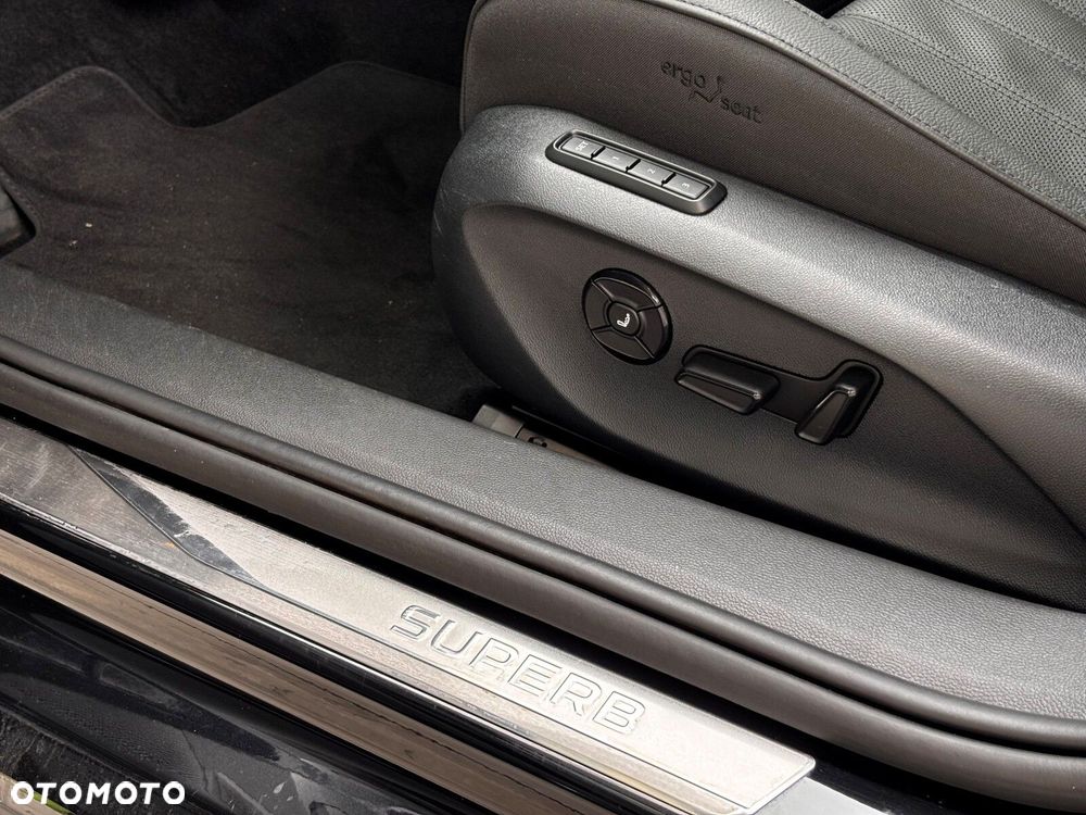 Skoda Superb 1.5 TSI mHEV Selection DSG - 16