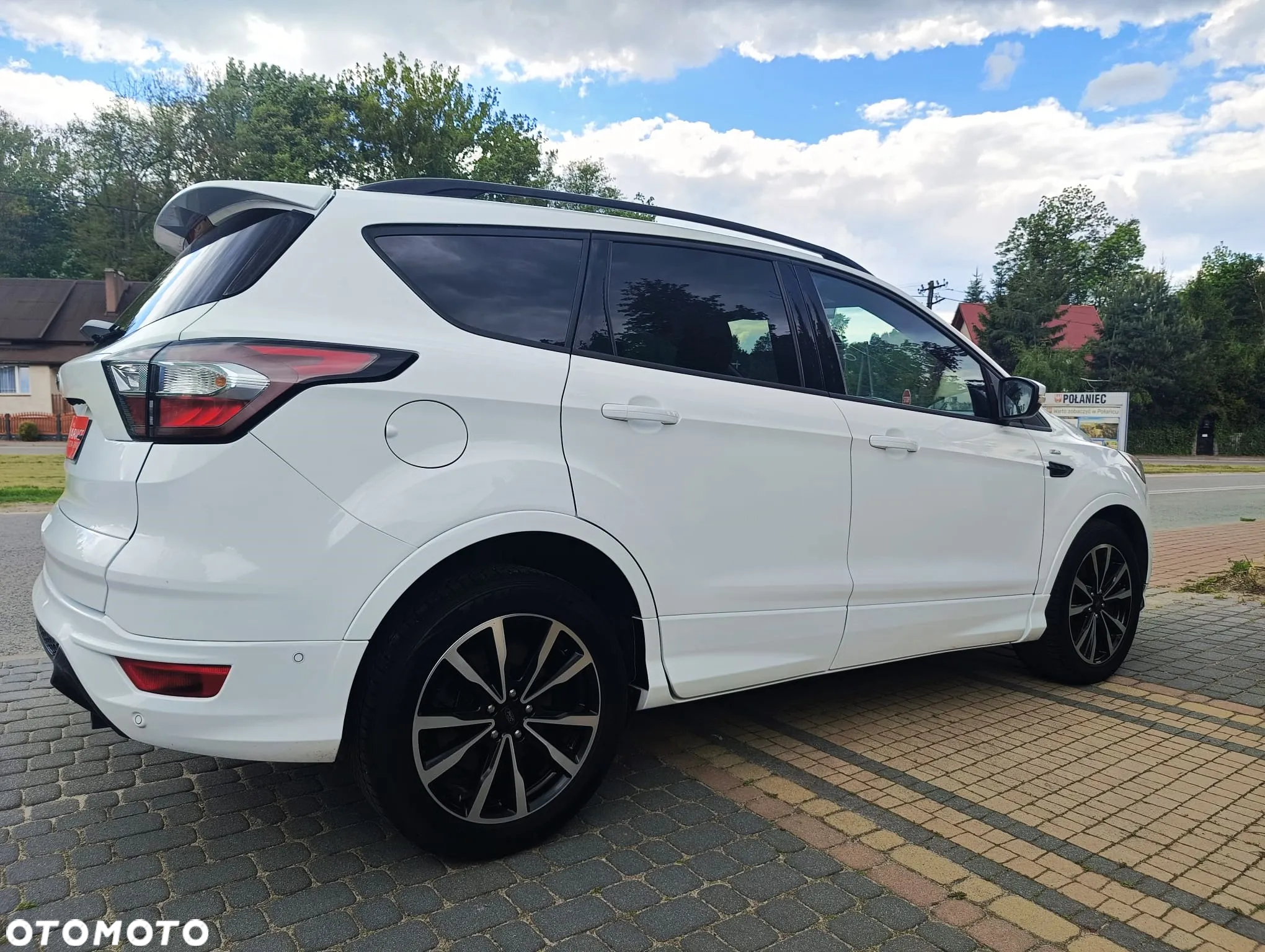 Ford Kuga 2.0 TDCi 2x4 Titanium - 2