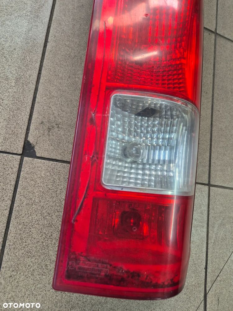 LAMPA PRAWA TYŁ EU IVECO DAILY IV  06-12. - 3