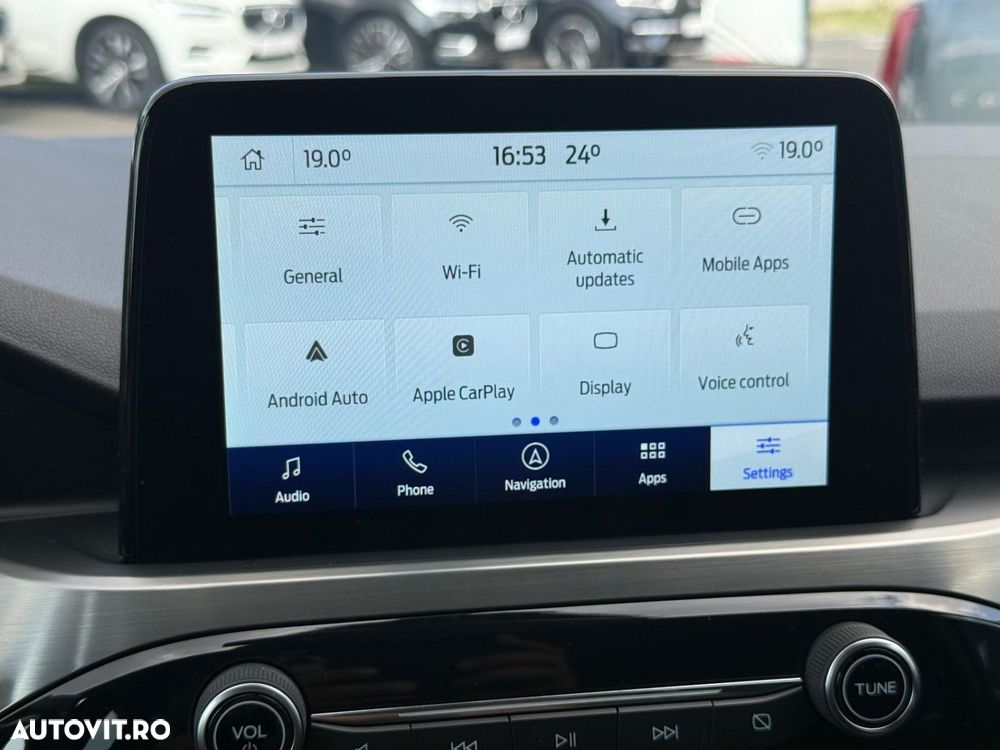 Ford Kuga - 12