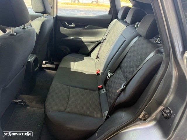Nissan Qashqai 1.5 dCi N-Connecta - 8