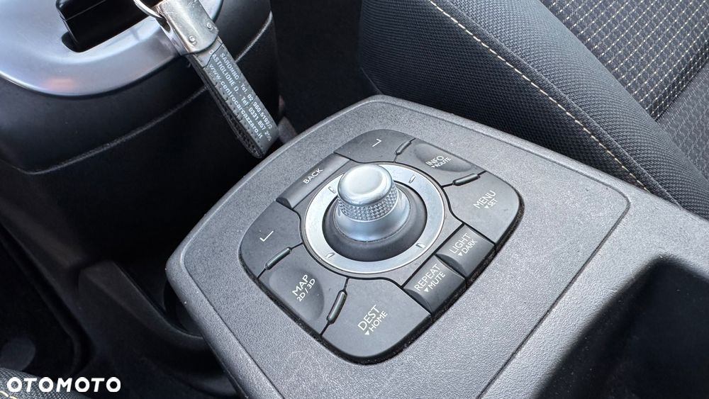 Renault Scenic 1.6 16V 110 Xmod Paris - 29