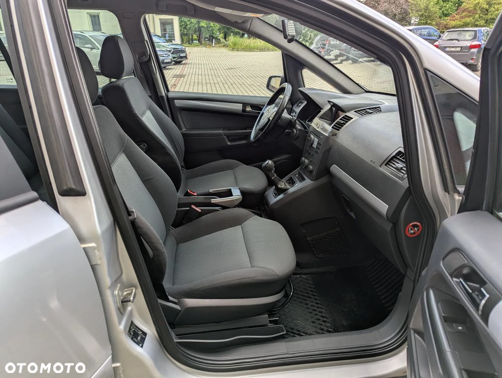 Opel Zafira 1.9 CDTI Sport - 36