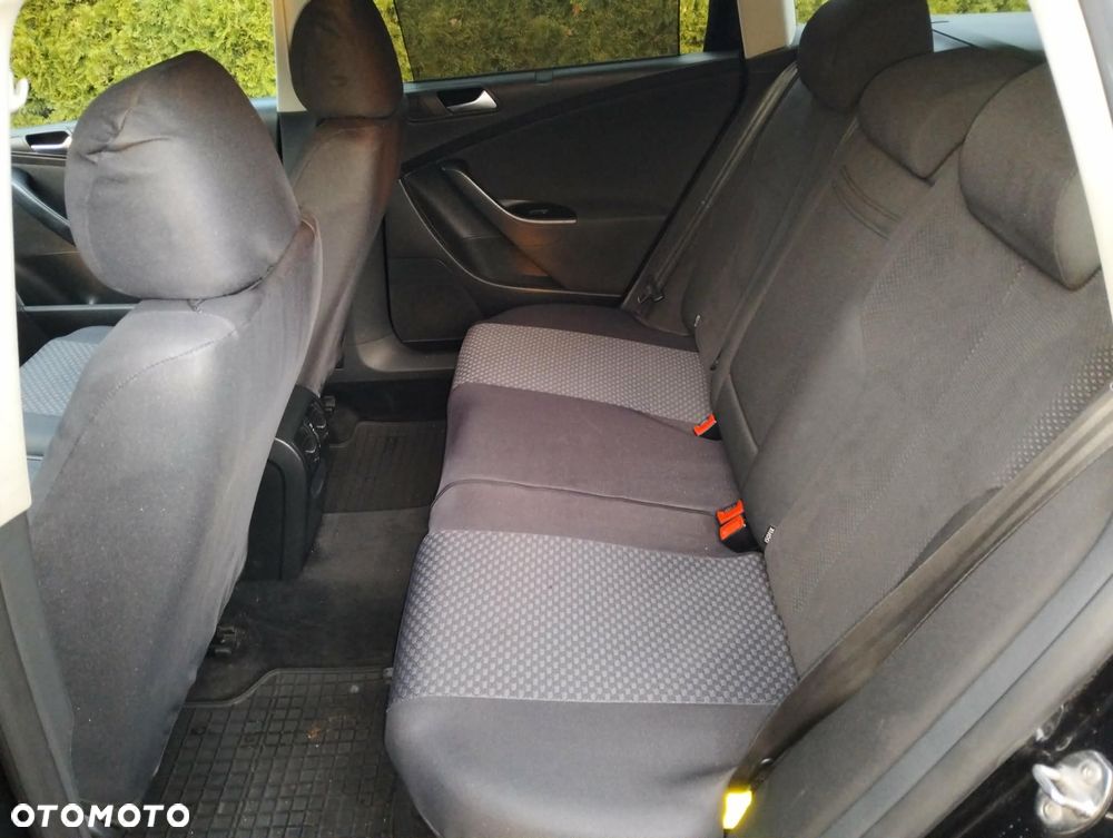 Volkswagen Passat 2.0 TDI DPF Comfortline - 15