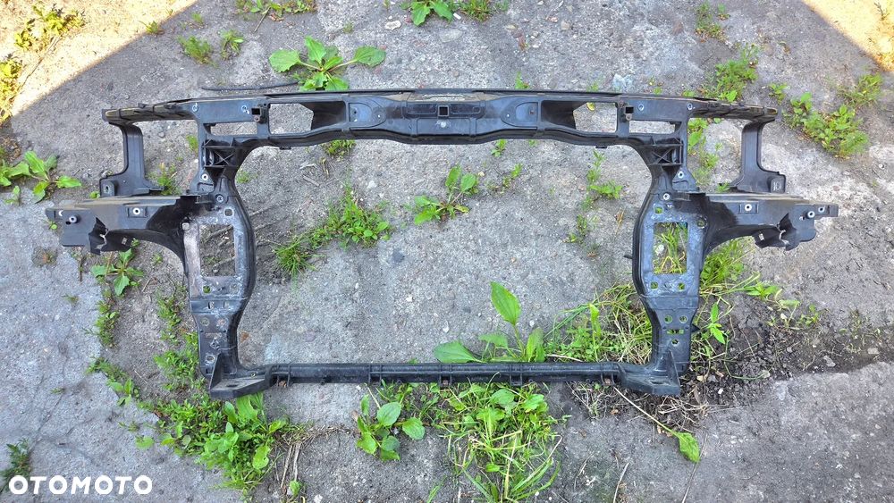 IDEALNY Pas przedni Wzmocnienie AUDI A8 D4 2010- 4H0805495