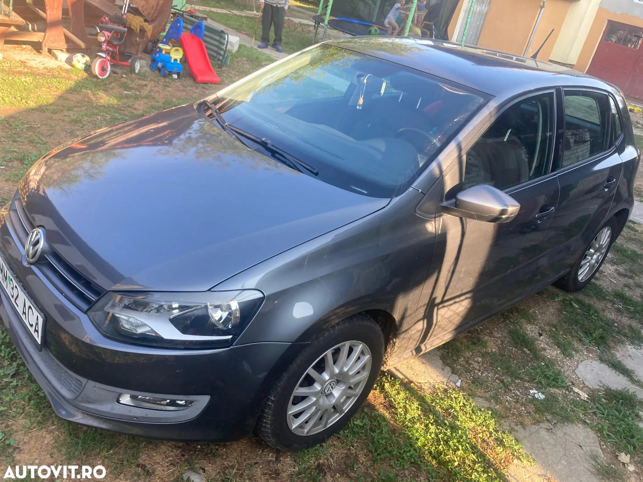 Volkswagen Polo 1.6 TDI Highline - 9