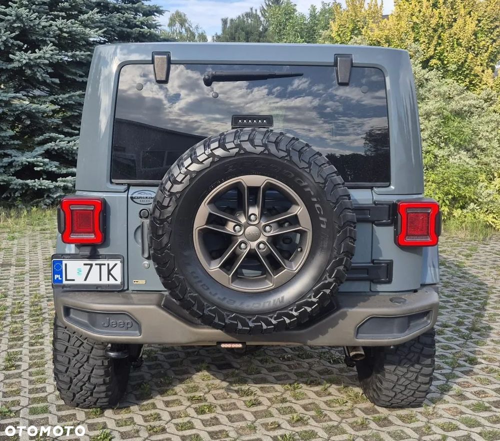 Jeep Wrangler - 10