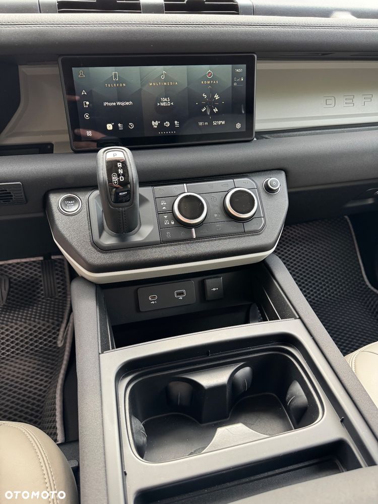 Land Rover Defender 110 P300 - 35