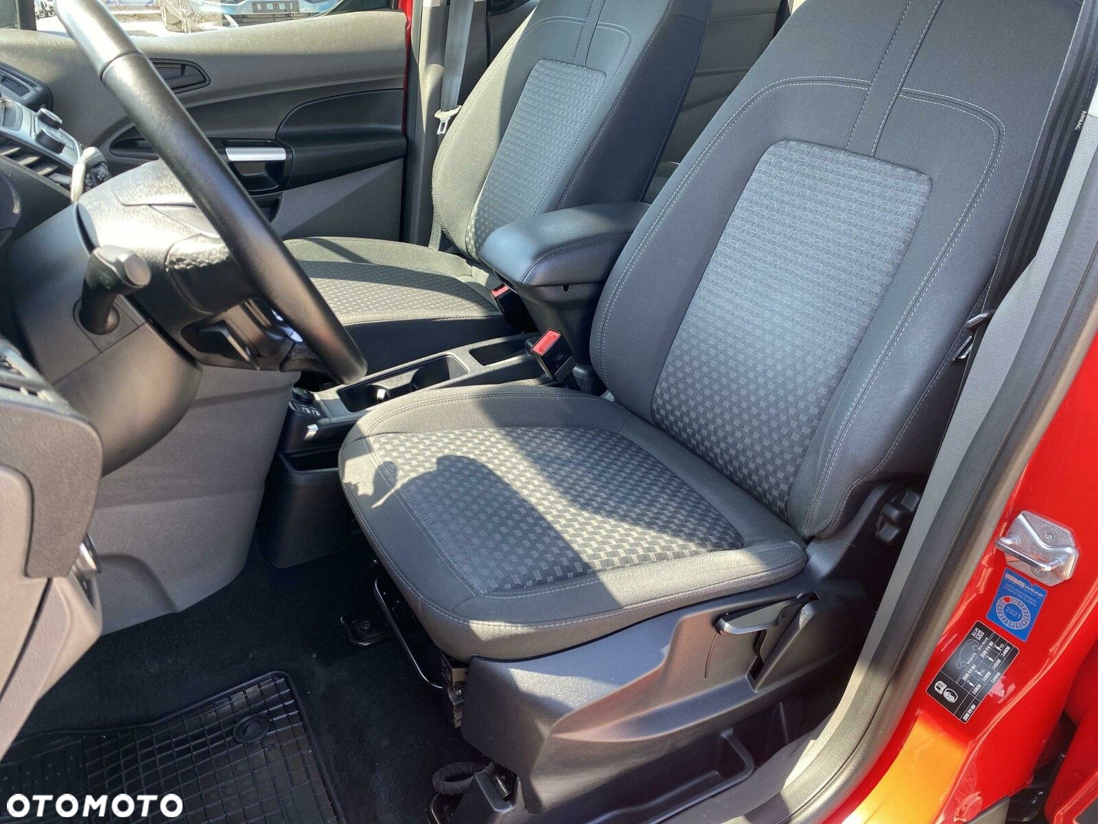 Ford Transit Connect - 9