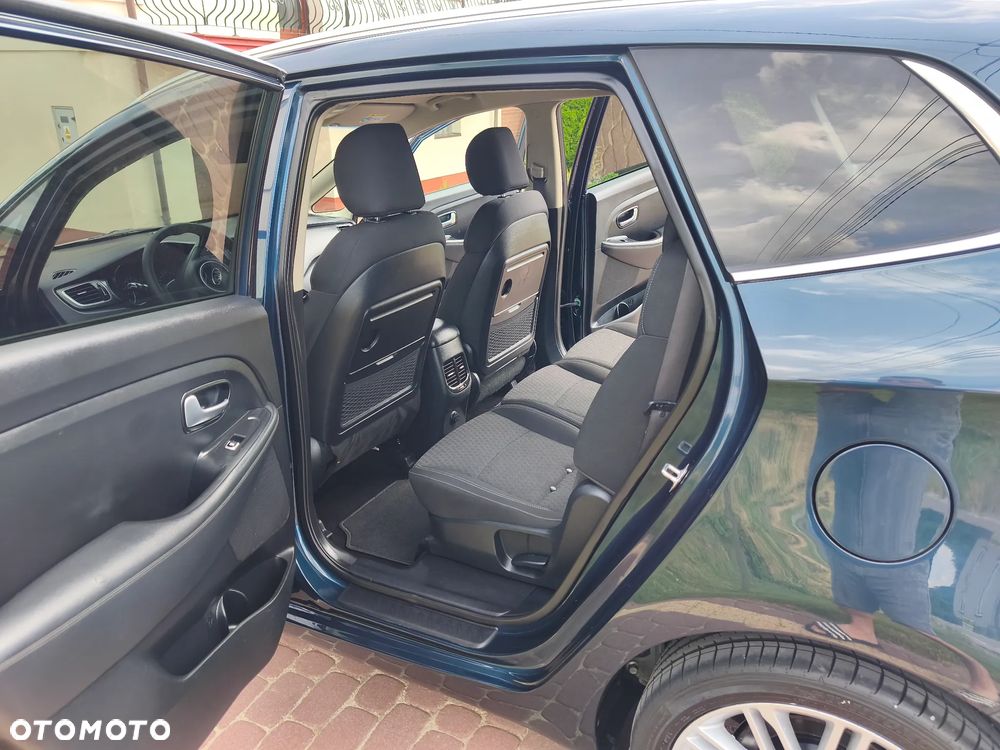 Kia Carens 1.6 GDI Business Line EU6 - 12