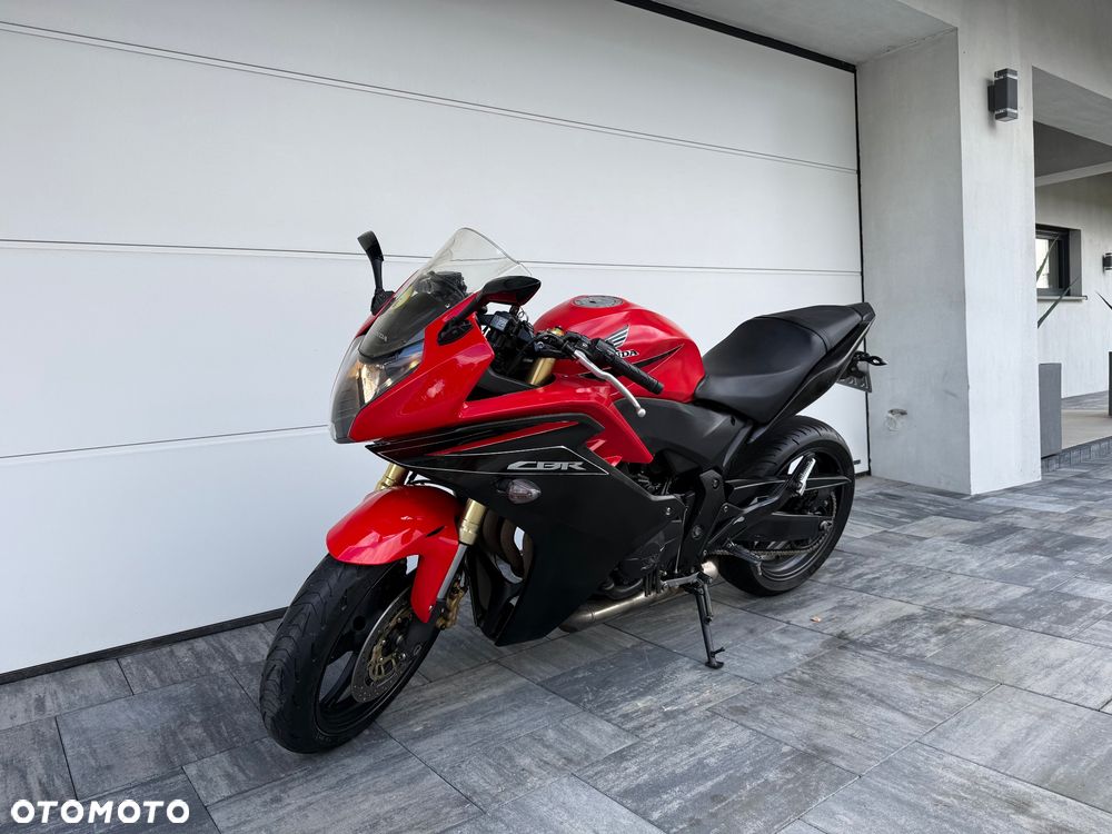 Honda CBR - 13