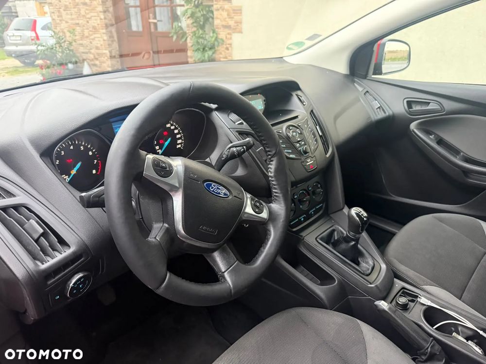 Ford Focus - 13