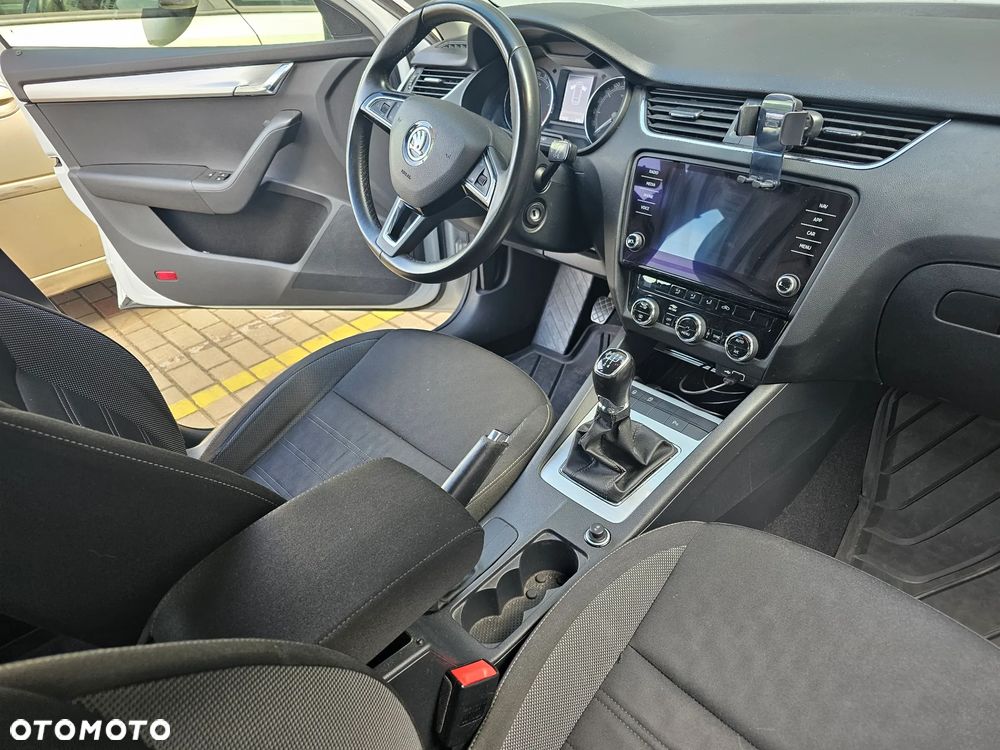Skoda Octavia 1.6 TDI SCR Ambition - 17