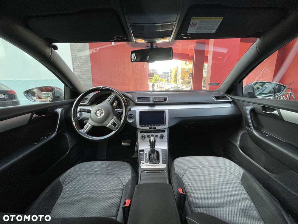 Volkswagen Passat 2.0 TDI Highline DSG - 17
