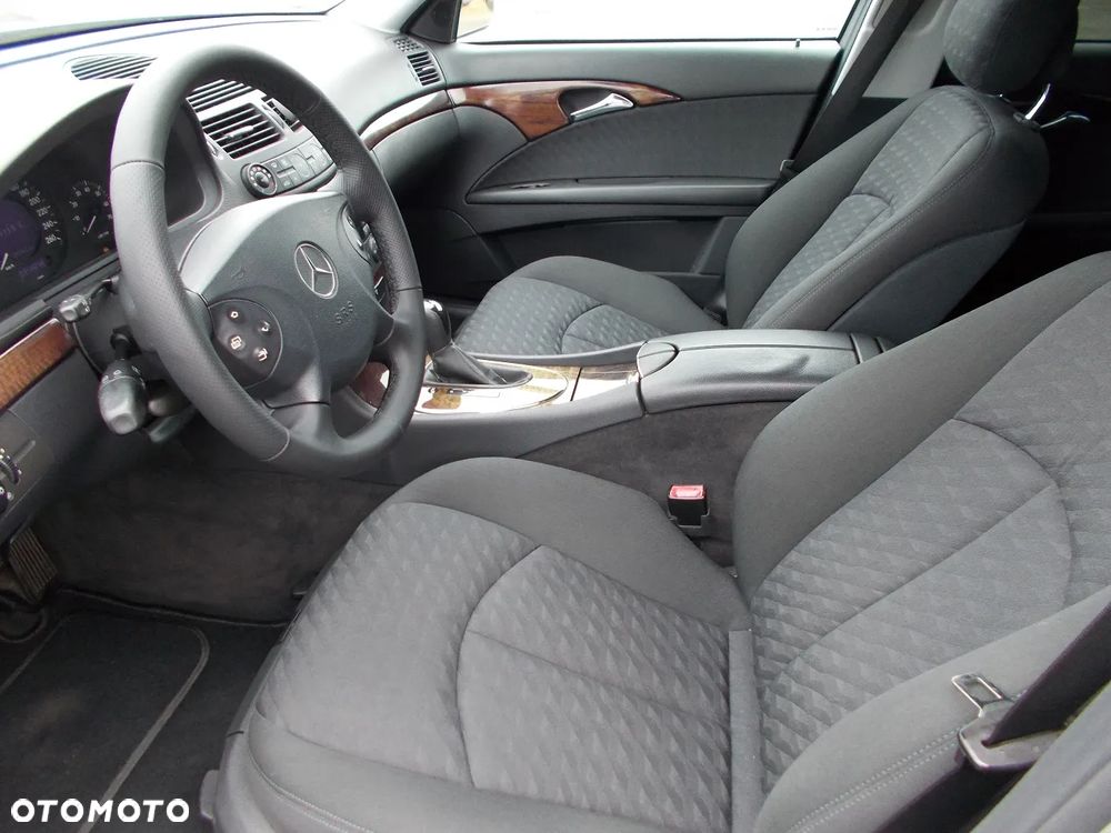 Mercedes-Benz Klasa E - 16