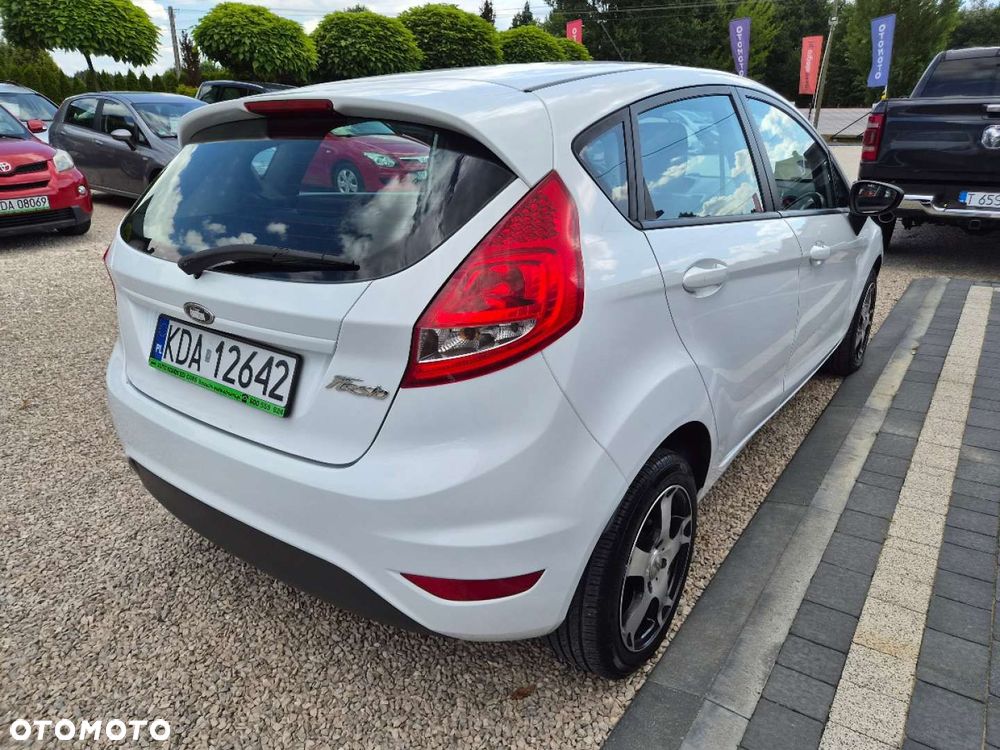 Ford Fiesta - 9
