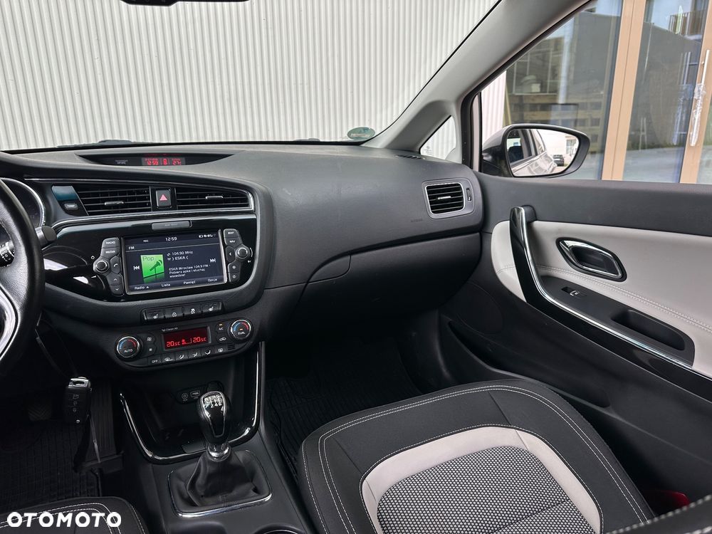 Kia Ceed 1.6 CRDi L Business Line - 36