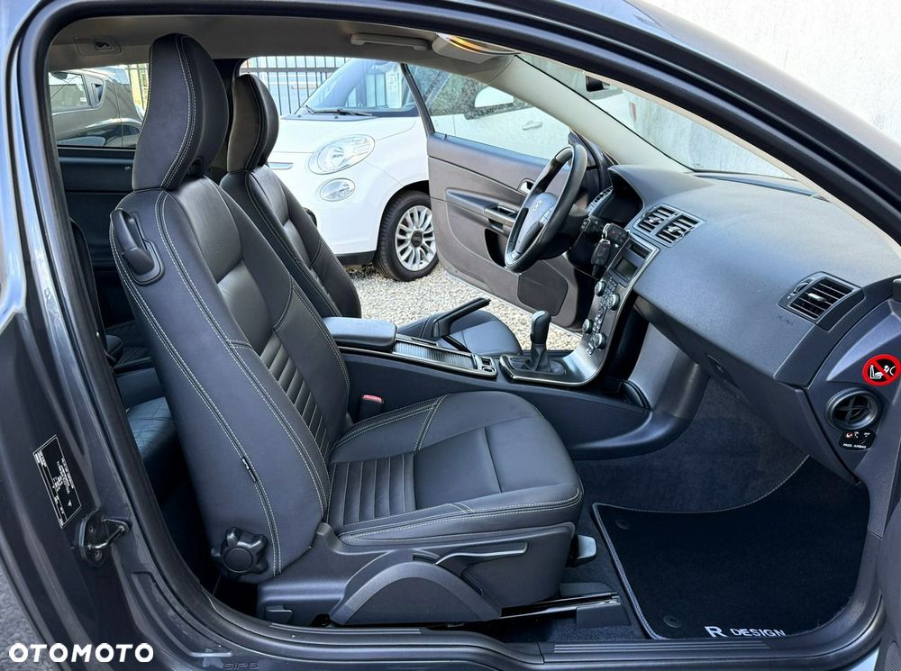 Volvo C30 D2 DRIVe R-Design - 22