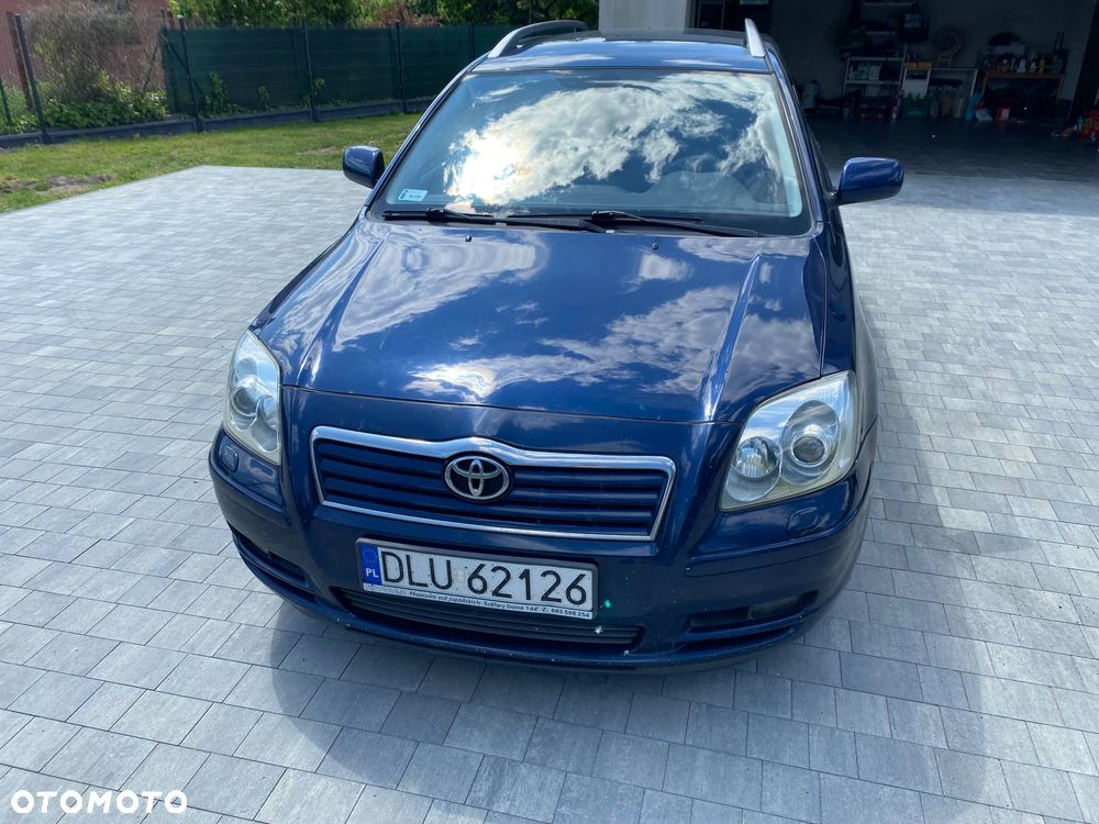 Toyota Avensis 1.8 VVT-i Luna - 2