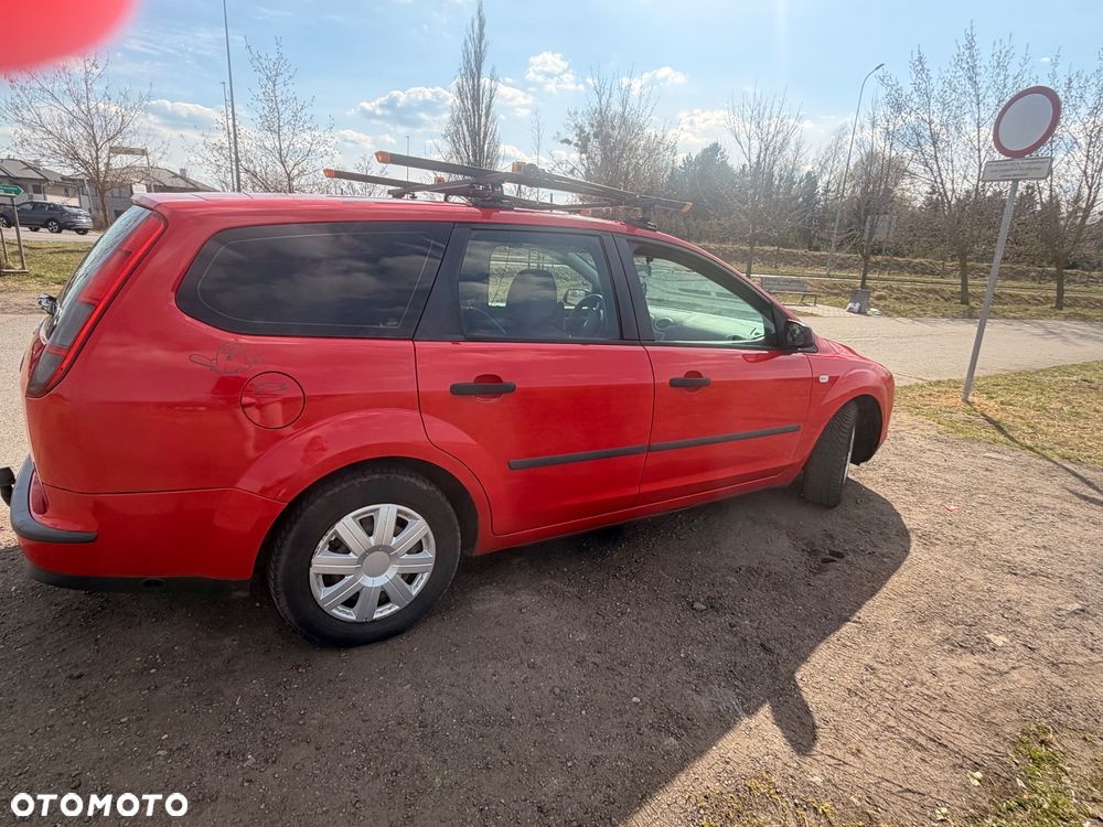 Ford Focus 1.6 Ambiente - 3