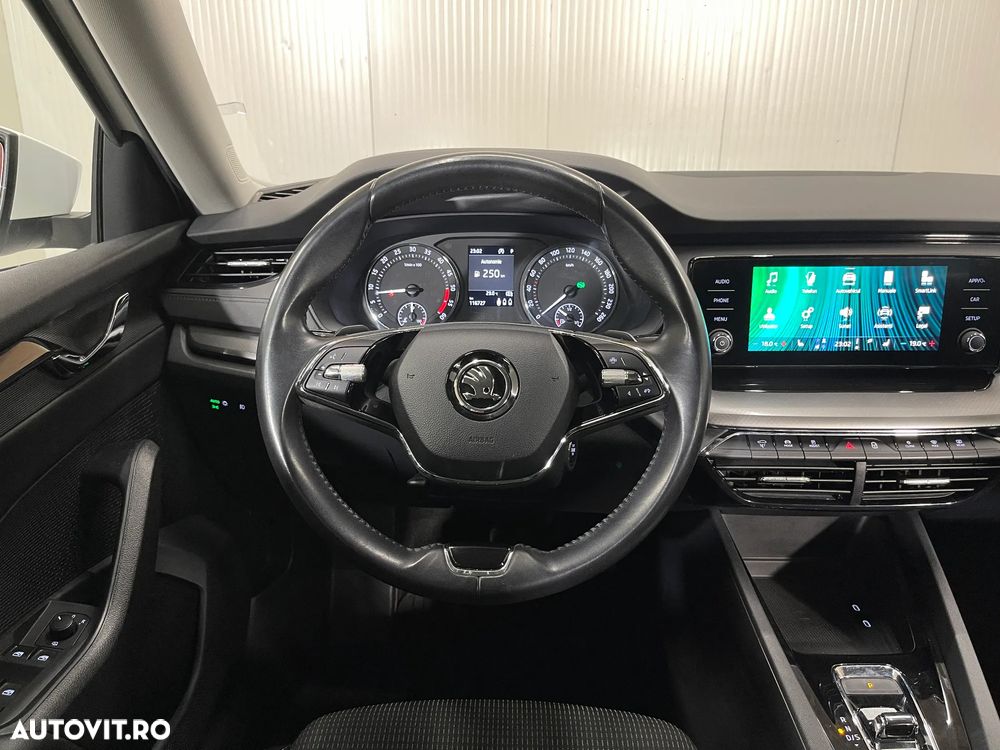 Skoda Octavia 2.0 TDI DSG Ambition - 7