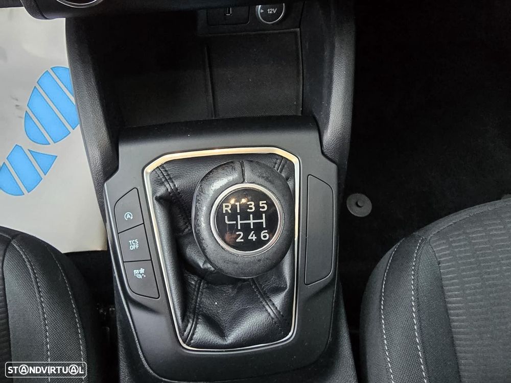 Ford Focus SW 1.5 TDCi EcoBlue Business - 19