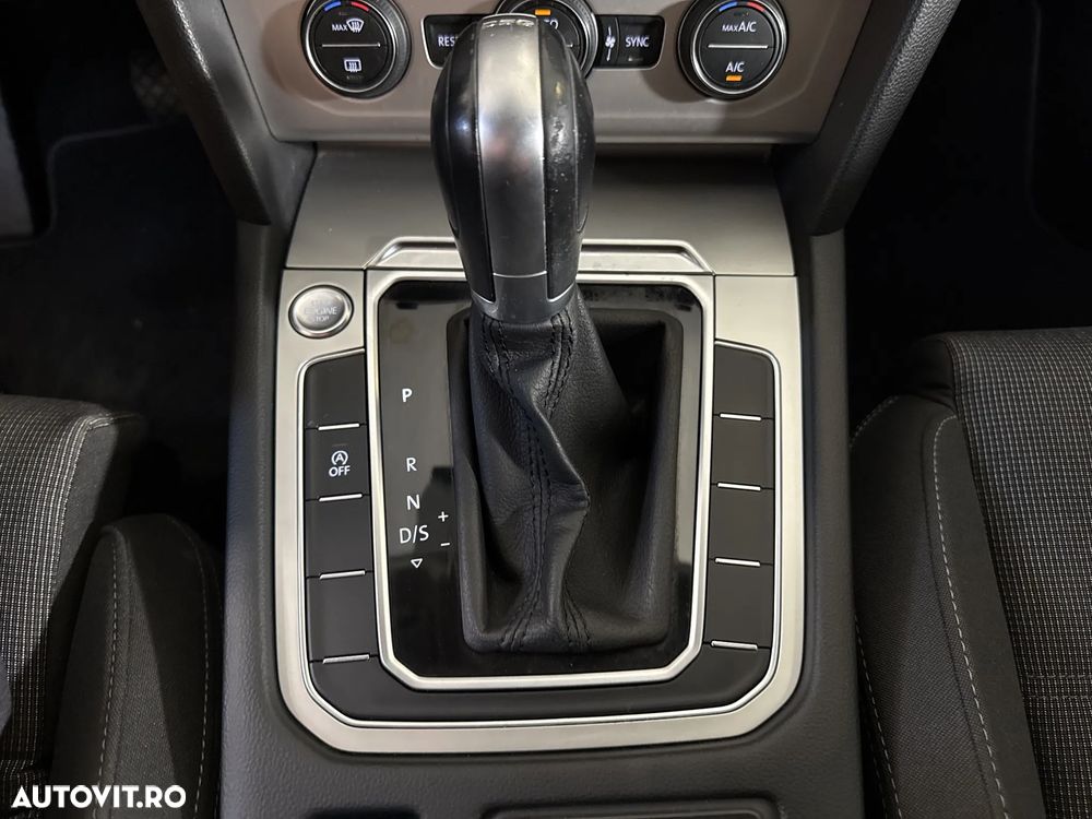 Volkswagen Passat - 18