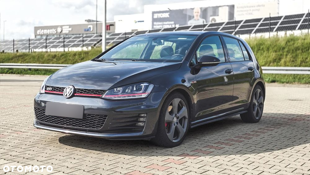 Volkswagen Golf - 3