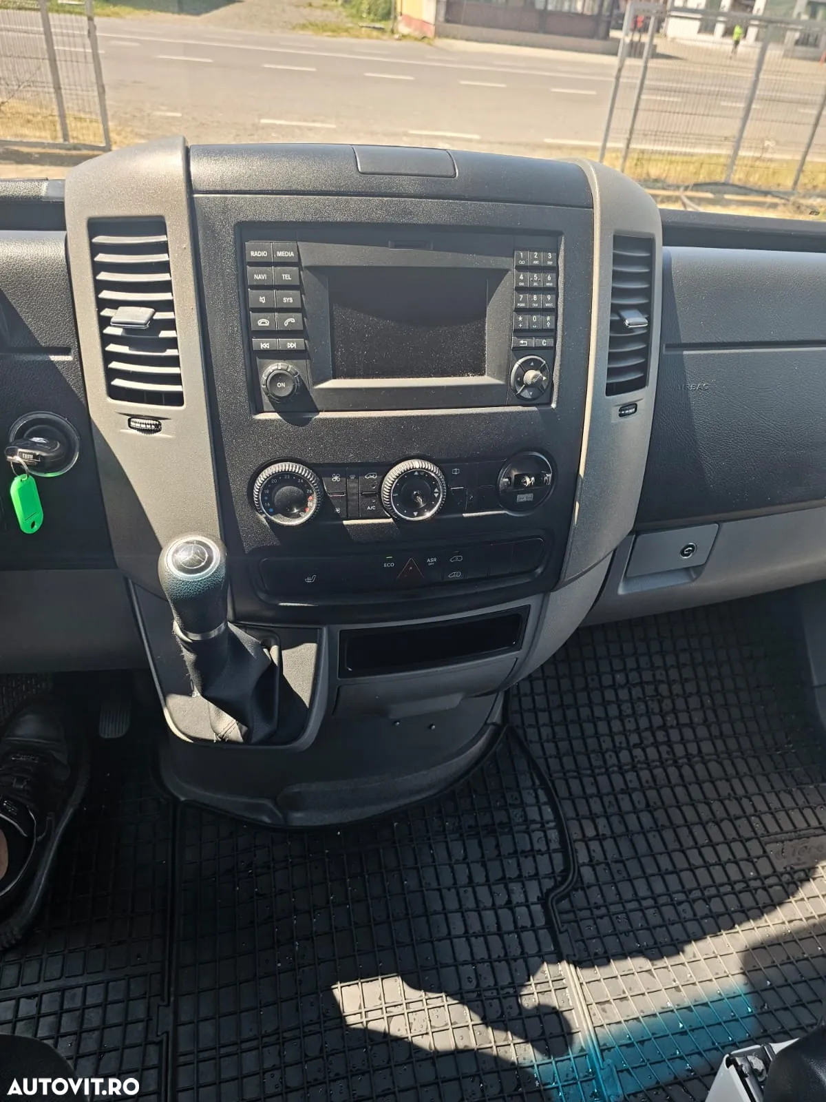 Mercedes-Benz Sprinter 313 CDI An 2015 Cutie Automată Climă Navigație Mare Comenzi volan Pilot automat Încălzire scaun - 8
