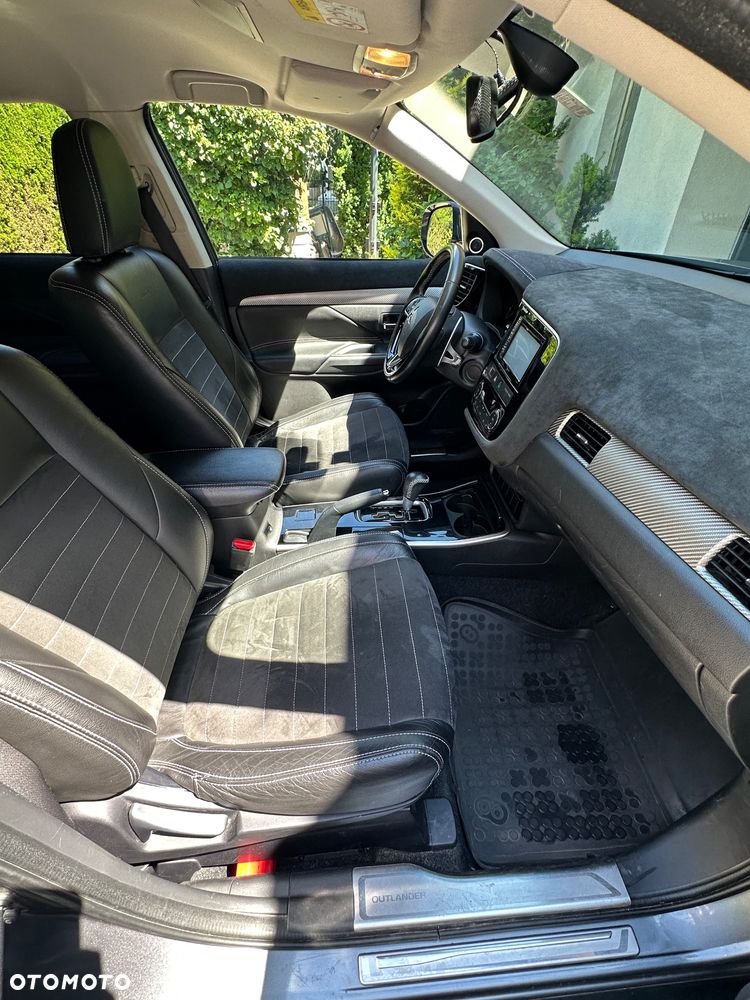 Mitsubishi Outlander - 15