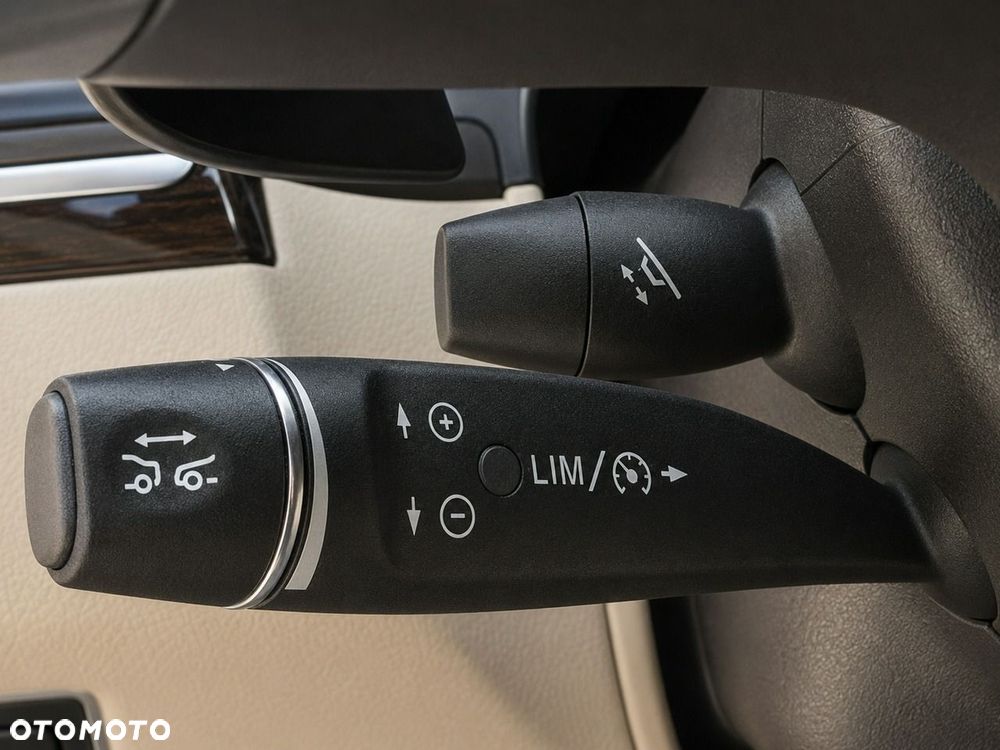 Mercedes-Benz Klasa E 350 BlueTEC 4-Matic Elegance - 28