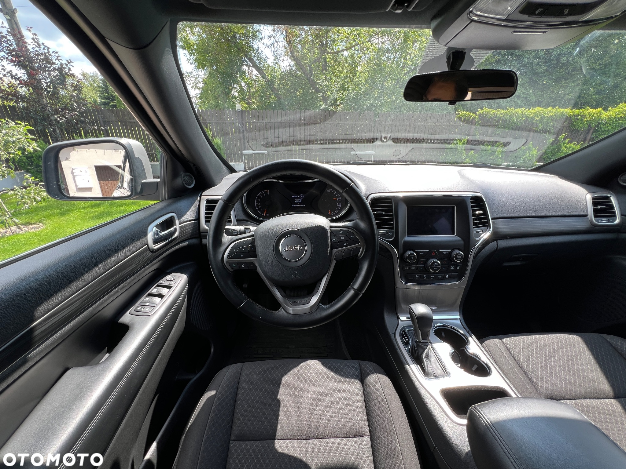 Jeep Grand Cherokee - 15