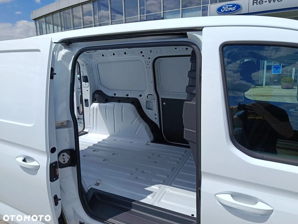 Ford Transit Connect - 11