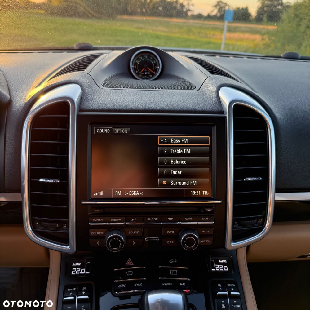 Porsche Cayenne - 10