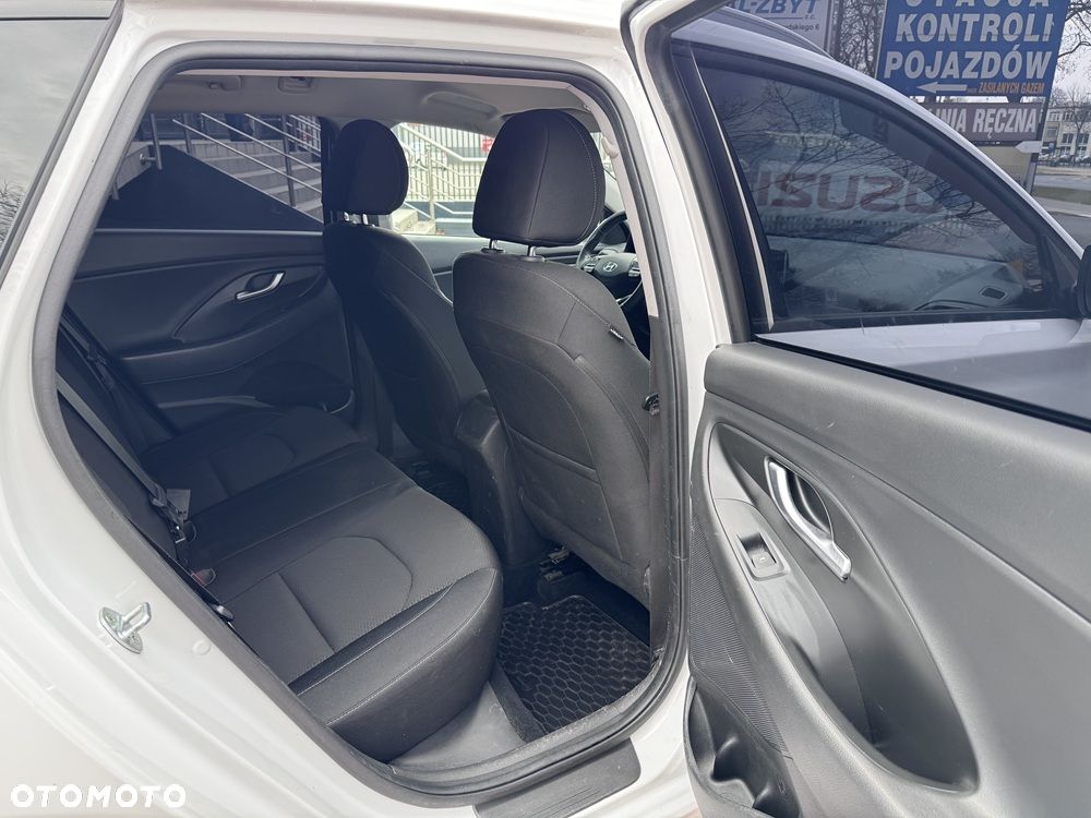 Hyundai i30 1.4 T-GDI Classic + - 18