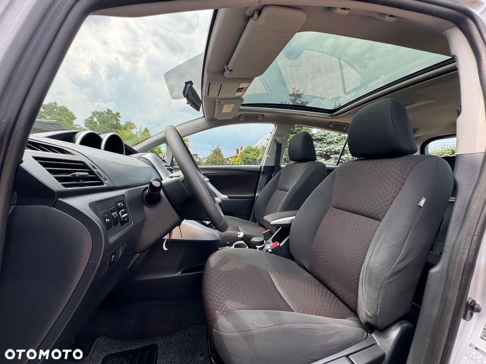 Toyota Verso - 34
